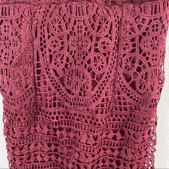 3/$25 Bardot Versailles  Burgundy Crochet Dress 4 XS - Picture 6 of 6